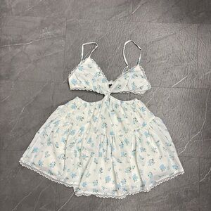 That’s so fetch Blue Floral Dress